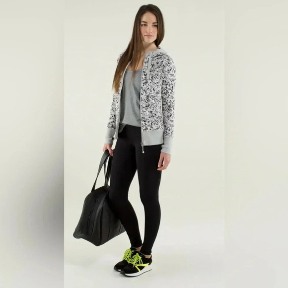 Lululemon After Asana Hoodie Size 4 Not So Petite Fleur Silver Spoon - Picture 5 of 16